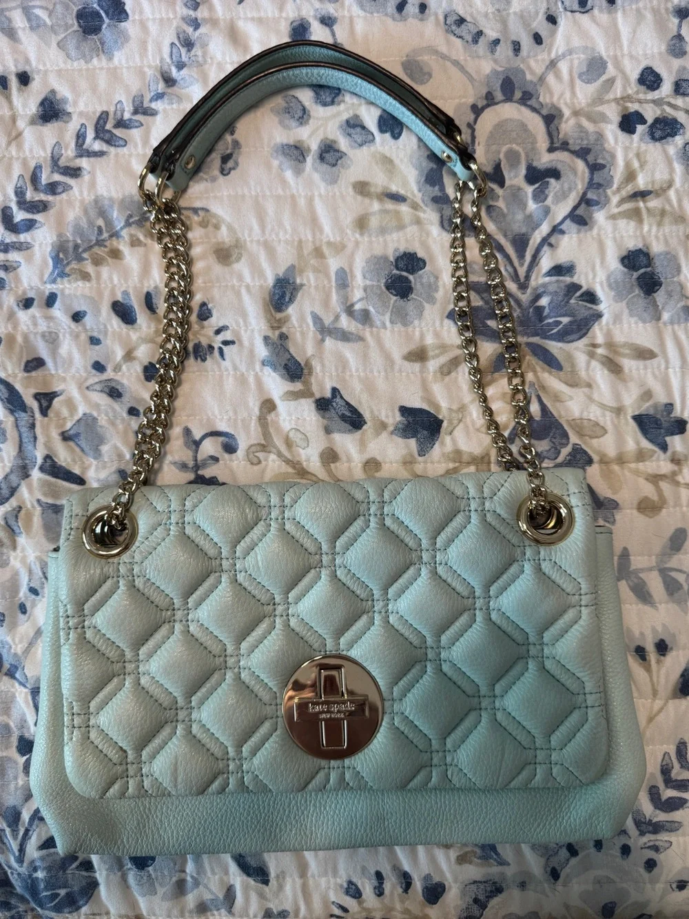 Quilted Light Blue Chain Strap Shoulder Bag